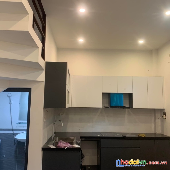 Bán gấp nhà đẹp ngõ thông bồ đề long biên 45m2x3t nhỉnh nhẹ 4 tỷ