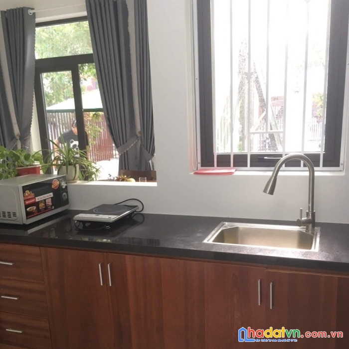 Nhà mới. kiệt nguyễn duy hiệu, sơn trà . 2 lầu. chỉ 3 tỷ.cạnh biển