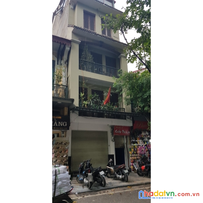 Bán nhà 120m2 mặt phố  hai bà trưng cửa nam hoàn kiếm hà nội.