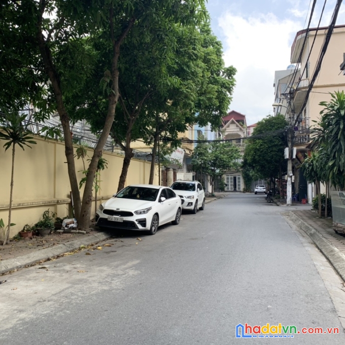 Bán nhà 6 tầng, oto đỗ trong nhà cạnh sân gol long biên lh 0988794086