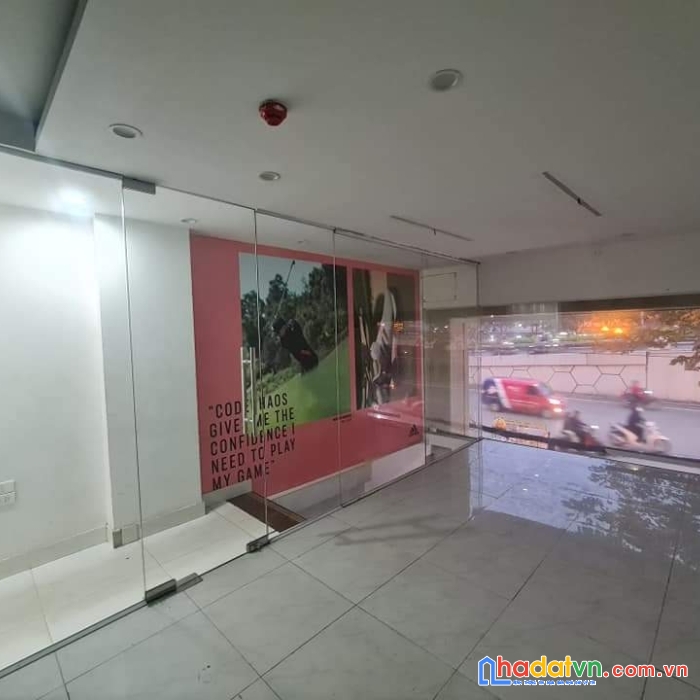 Nhà mới thang máy ô tô kinh doanh, gần mạc thái  tông,cầu giấy, 55m2  chỉ 8 tỷ.