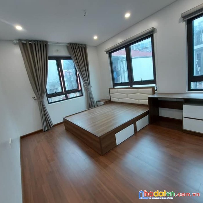 Bán nhà nguyễn văn cừ phố, long biên. lô góc - 2 thoáng - an sinh đỉnh