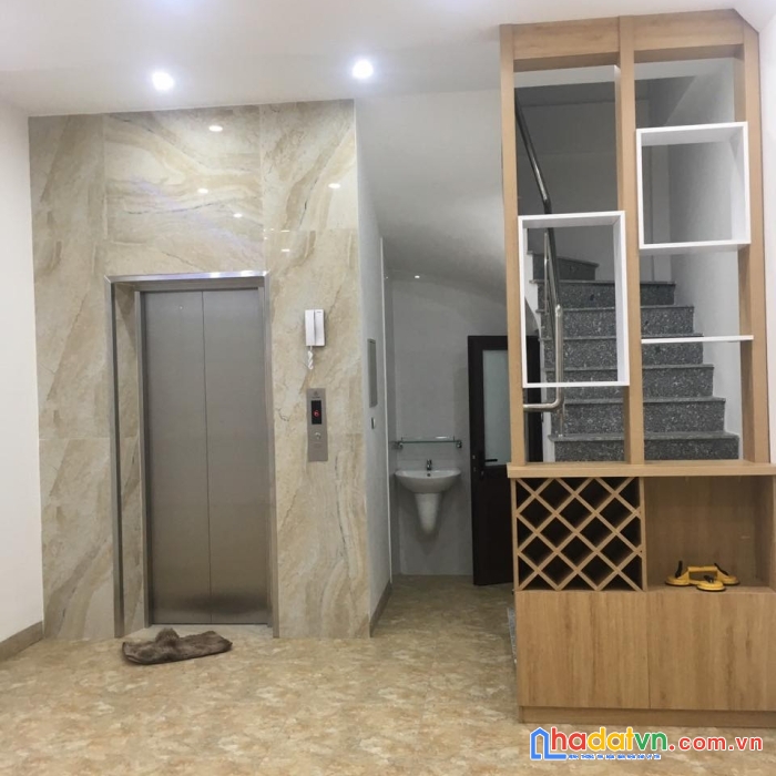Phố thụy khuê 6 tầng thang máy ô tô đỗ cửa mặt tiền 4.5m 9.5 tỷ