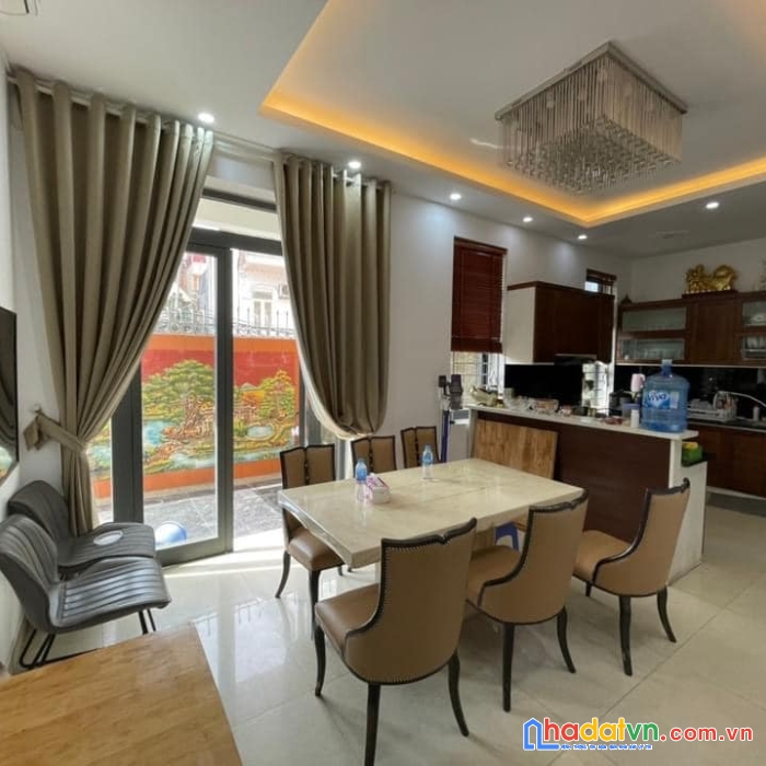 Biệt thự siêu đỉnh ngay mặt hồ văn quán, lô góc, kd tốt, 225mx3t, giá 73,7 tỷ