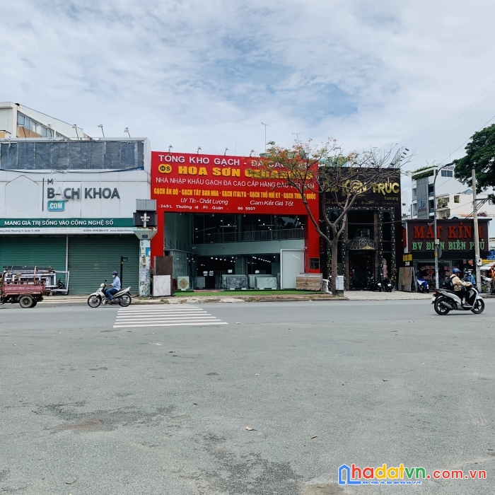 Mt 259 lý thường kiệt p.15, q.1 
1, 12x22m, hđ thuê 170tr/tháng