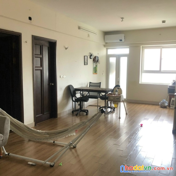 Bán căn hộ cao cấp 165 thái hà
,dt 110,8m2, 3pn, 2vs.tầng thấp. 
giá 4 tỷ có tl