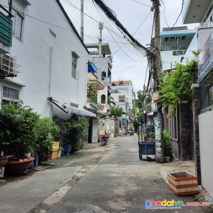 [5.2 tỷ] cần tiền bán gấp nhà hxh 1 trục nơ trang long