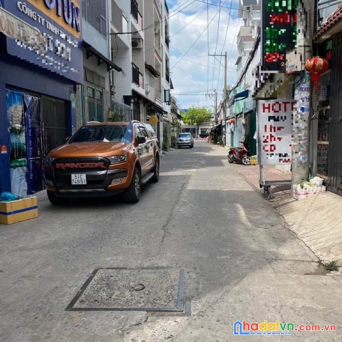 Nhà c4 nhưng đất lớn 350m2 giá đầu tư chỉ 39 triệu m2 tại quận 12