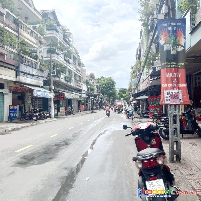 Nhà 4x11 trệt/3 lầu mặt tiền hưng phú phường 10 quận 8