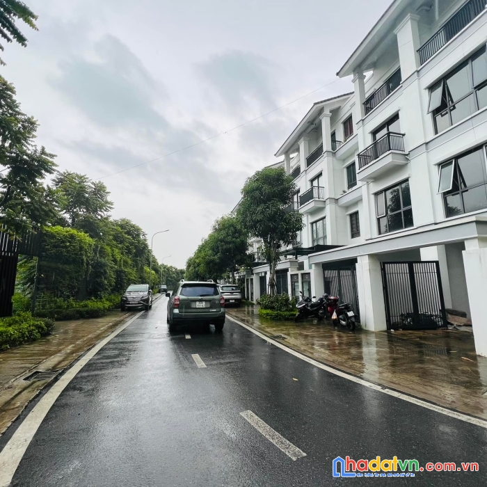 Bán liền kề gamuda 90m2 sát gelexia 0909858789