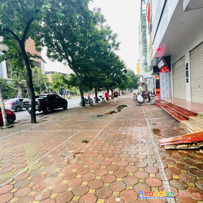 Bán nhà mặt phố vip hoàng quốc việt - vỉa hè đá bóng - trung tâm thông thương - cực hiếm.