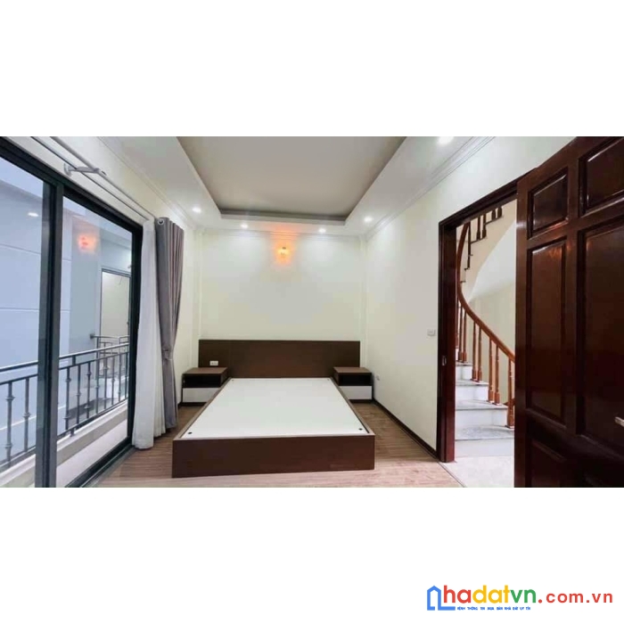 Nhà đẹp đông ngạc, ô tô đỗ,  ngõ nông, 2 thoáng, vài bước ra phố. 45m2, 5t, mt 9m, 4x tỷ.