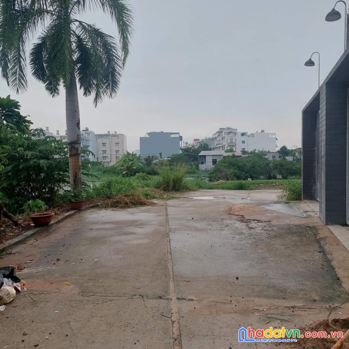 Khu nội bộ, wiew ven sông, cạnh công viên, quận 8.