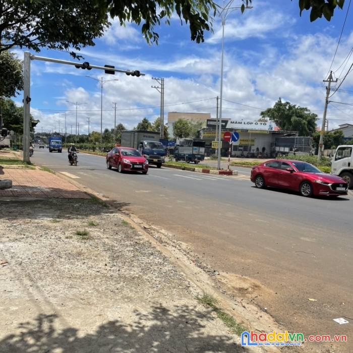 Cần bán gấp 2 căn liền kề vị trí mặt đường tiềm năng cao tại đắk lắk