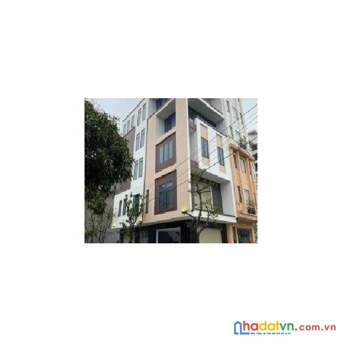 Nhà mt ngay chợ đống đa góc đường 7.5 và 5.5, 3 tầng