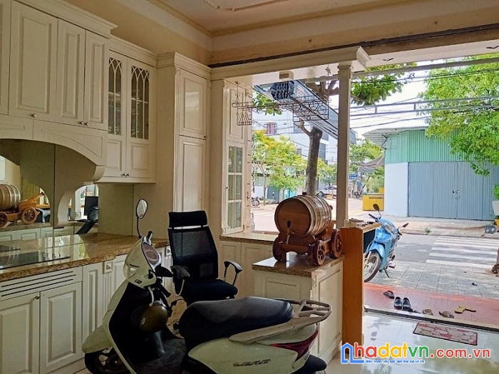 Mặt tiền bến xe cao sơn pháo 90mx3t 7,x tỷ