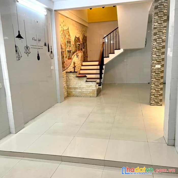 Bán nhà trần khát chân, hai bà trưng: 61m*4t; mt tiền 3,1m; chào 5,4 tỷ.