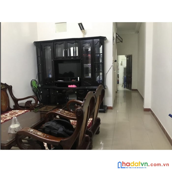 Bán  nhà 2 tầng, ô tô đỗ cửa, đường thanh sơn, giá chỉ nhỉnh 3 tỷ