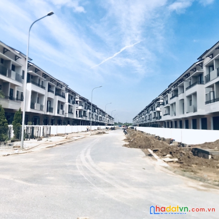Bán nhà phố 3 tầng khu đô thị centa riverside từ sơn giá siêu tốt mua là lời ngay