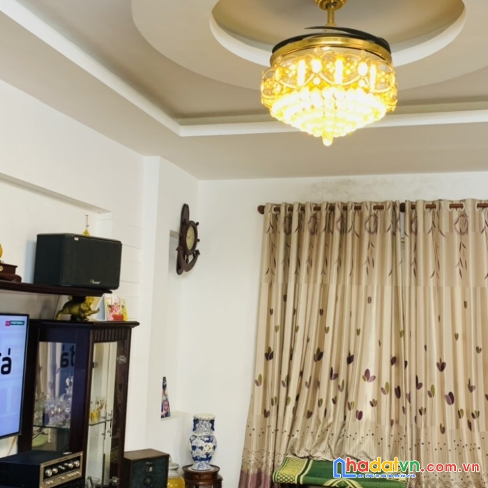 Bán nhà ngõ 10 võng thị, bưởi, tây hồ , dt 31m2, giá 5.2tỷ