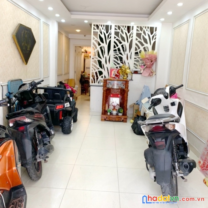 Nhà 5 tầng căn góc 3 mt đường 3/2 p2.q11. giá 20 tỷ tl