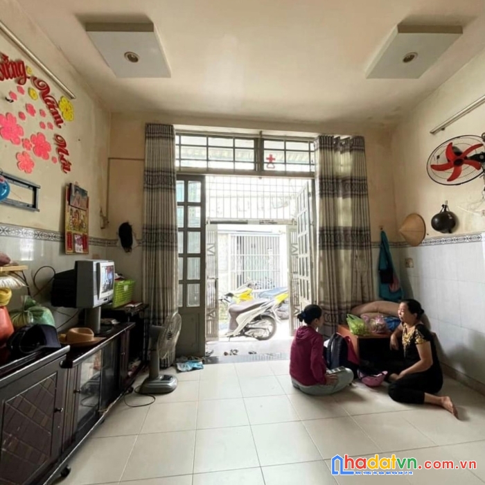 Nhà bán mặt tiền chợ_49,5m2_quang trung, châu phú a, tp.châu đốc