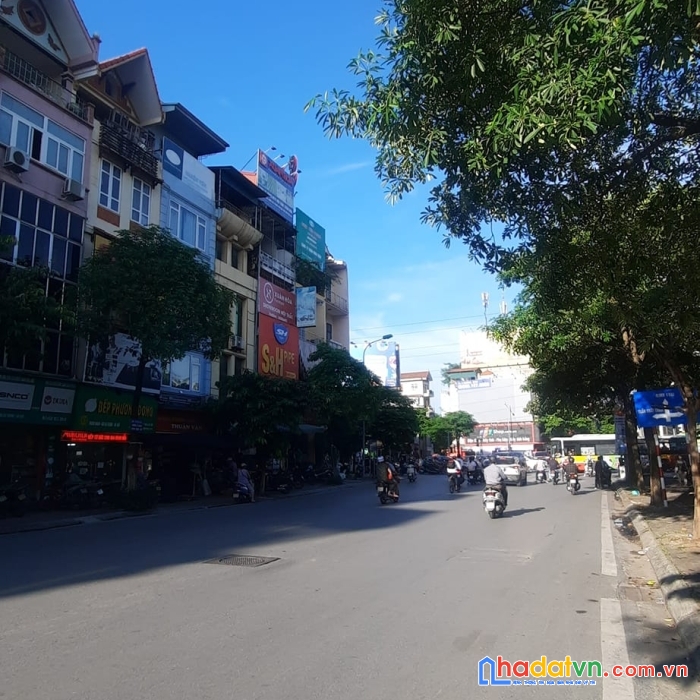 Bán nhà mặt phố thanh nhàn, 51m, 4 tầng, mặt tiền 4.1m, giá 22.9 tỷ.