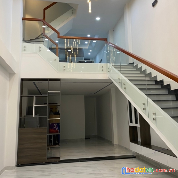 Nhà quang trung 63m2 chỉ 7.8 tỷ, 5 tầng 5pn hẻm xe hơi.