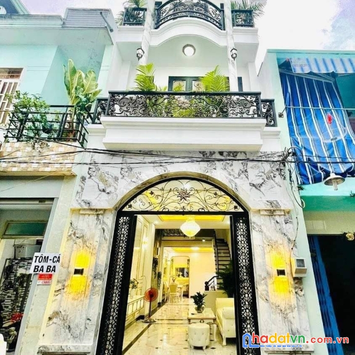 Siêu phâm cực hot khu tên lửa - nhà đep full nội thát - hxh gần mặt tiền 6.5 tỷ