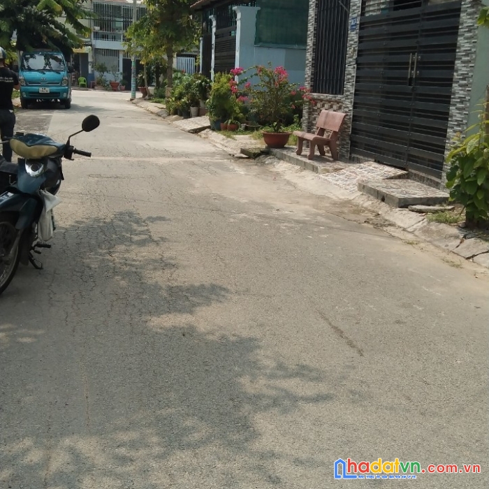 Chính chủ cần bán lô đất mặt tiền vị trí đẹp tại tp hồ chí minh.