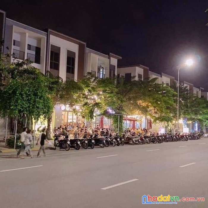 Bán shophouse kinh doanh tại khu phố sầm uất nhất centa city, đường 56m, giá rẻ. 0984422588