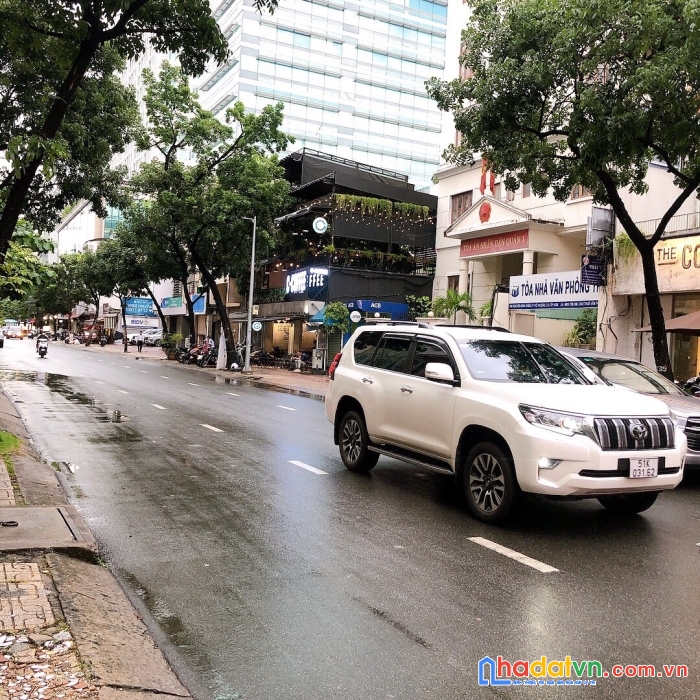 Góc 2 mt cao thắng 15x15m trệt lầu giá 165 tỷ tl