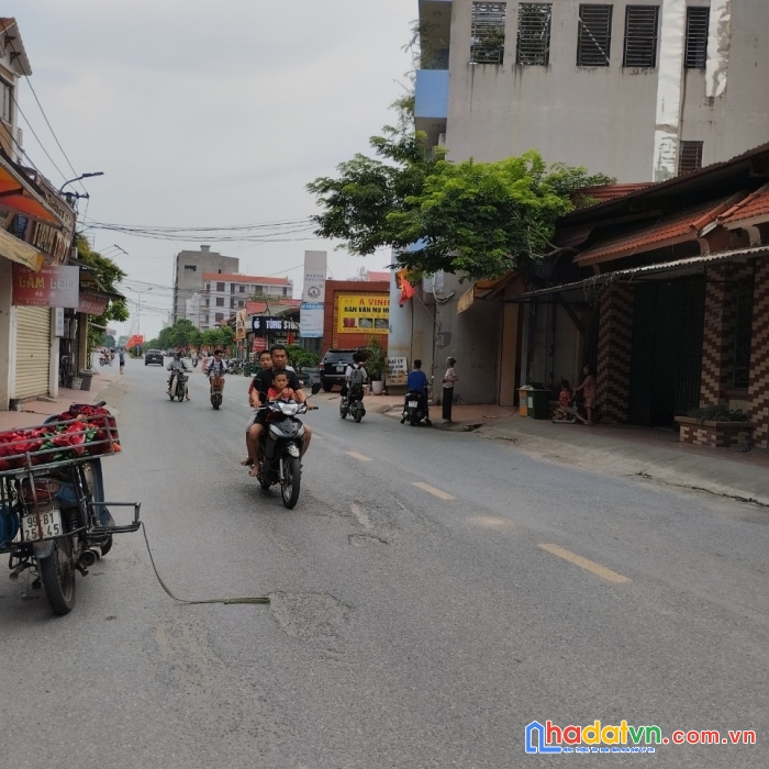 Tp từ sơn phường hương mạc  -dt 110 m2 - mt6m 
giá 3 tỷ