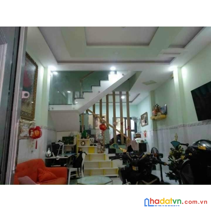 Bán nhà nguyễn sơn sát bigc, tân phú ,2 mặt tiền  45m2, 2 tầng chỉ 4ty300