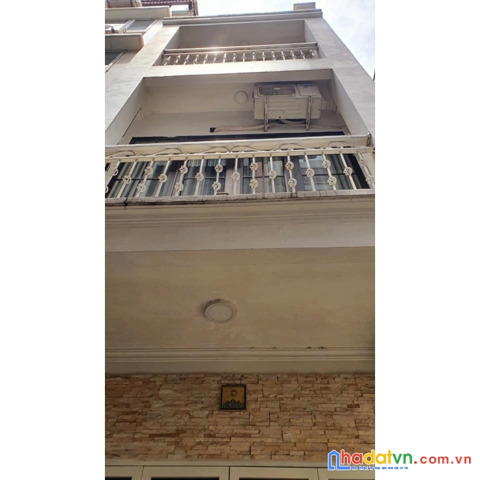 Bán nhà ngọc lâm 56m2 x 3 tầng, mặt tiền 4m, ngõ thông, nhỉnh 4 tỷ
bán nhà ngọc lâm 56m2 x 3