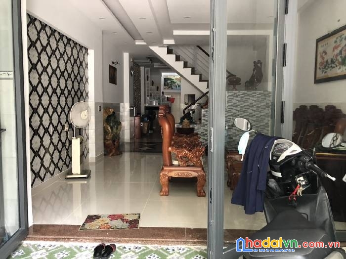 Bán nhà phạm văn đồng, hẻm ô tô, nhà đẹp ở ngay, 54 m2 , chỉ 4.35 tỷ