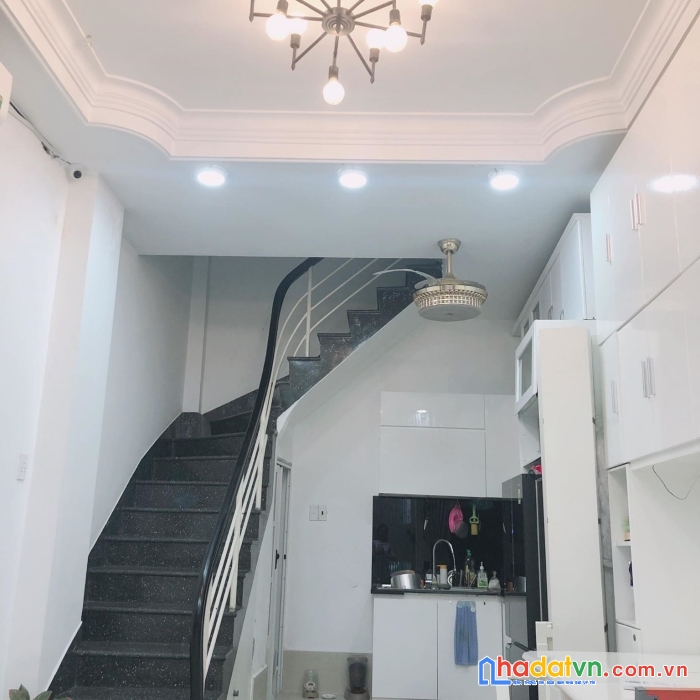 Bán nhà tô ngọc vân, kinh doanh được, hẻm ô tô, 5m x 15m, 5.2 tỷ