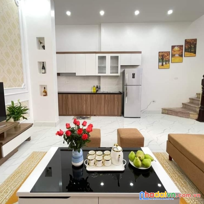 Bán nhà 5t mới  ngõ 165 trích sài tây hồ 39m2 giá 4.95tỷ  0975048581