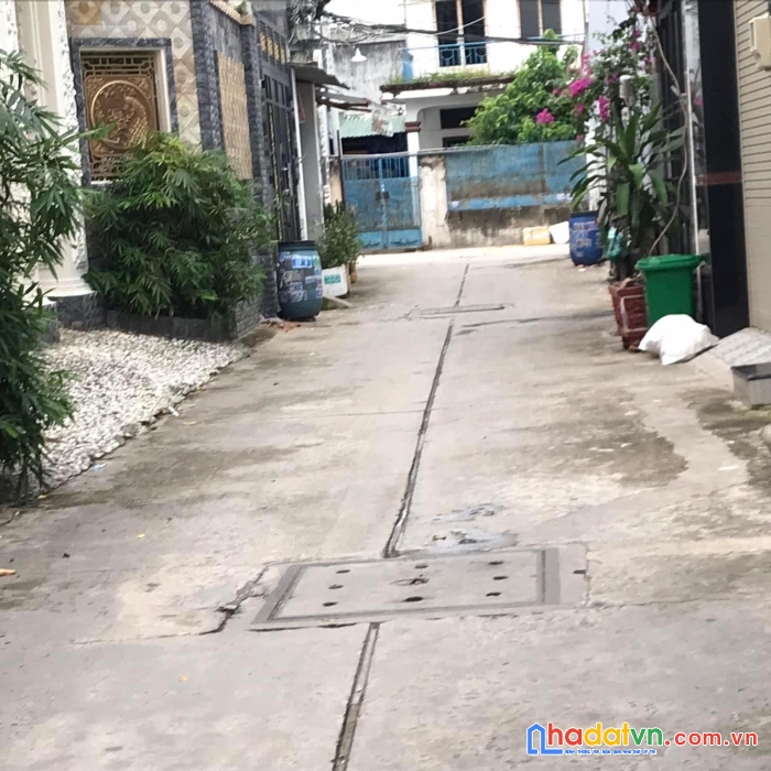 Bán gấp nhà phan văn hớn - q12 - 90m2- ô tô ngủ trong nhà.