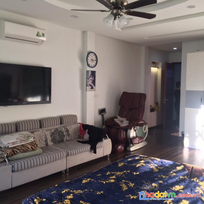 Hẻm xe hơi tú xương ở ngay 4 lầu tặng nội thất bán gấp