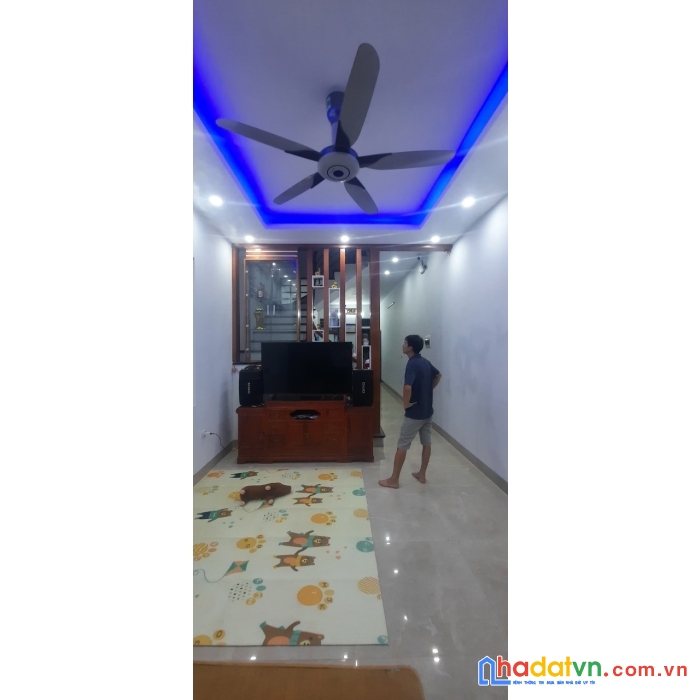 Bán gấp nhà mỹ đình 40m*5t, kinh doanh, giá 4.9 tỷ.