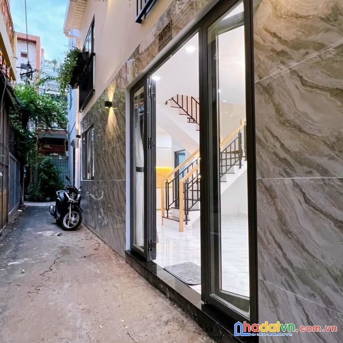 Nhà mới xinh lung linh - 3.55 tỷ - đầy đủ công năng - ngang lớn