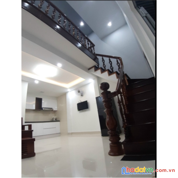 Nhà đẹp lê độ 2 tầng nội thất vip ba bước lên ô tô giá nhỉnh 2 tỷ gọi 0905522660