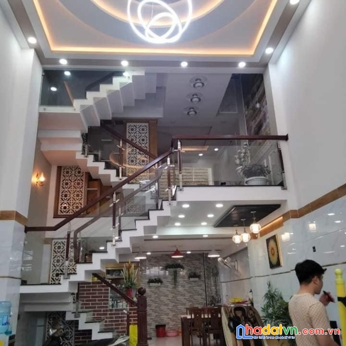 Bán nhà siêu đẹp, hẻm xe hơi phường 9 gò vấp, ngay công viên làng hoa.