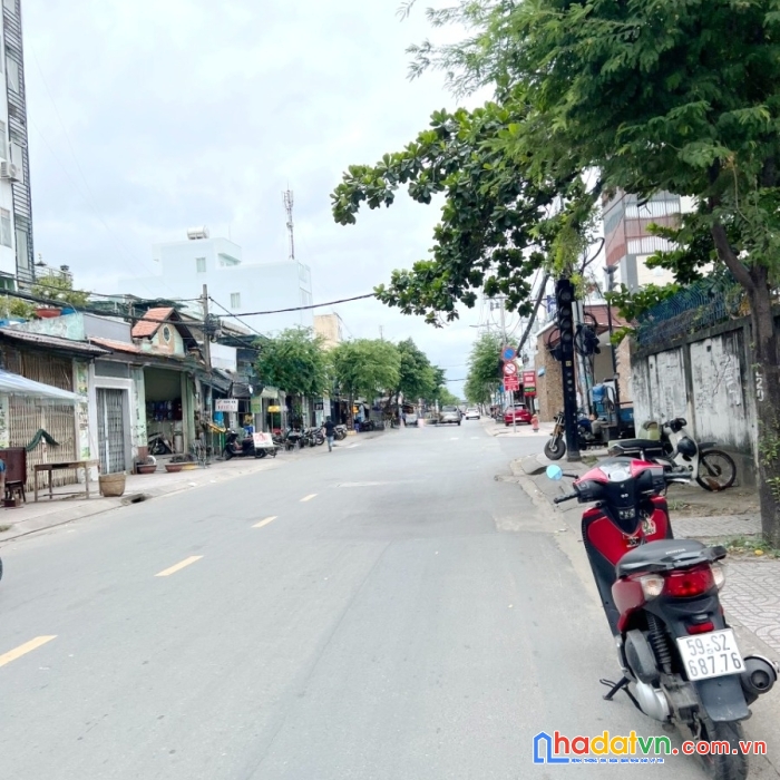 Nhà mặt tiền 4.2x21m, nở hậu đường phạm thế hiển p5 q8