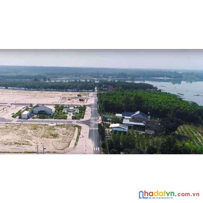 Đi nước ngoài bán gấp lô đất view hồ sinh thái lộc an _sân bay long thành