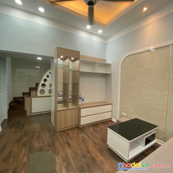 Bán nhà phố hàng bông, hoàn kiếm, mới, đẹp, sát phố, ở luôn, 30m2x3t. giá 3.85 tỷ.