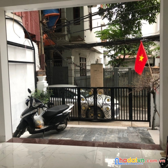 Bán nhà cầu giấy, phố hồ tùng mậu , 90m2, 5t , mt 4.5m, ô tô, kinh doanh, 10.5  tỷ