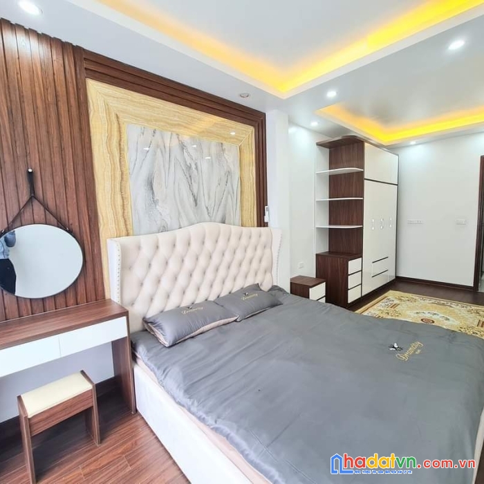 Cần bán gấp nhà 51m phố kim ngưu, hai bà trưng - lô góc. vài bước chân ra mặt phố
