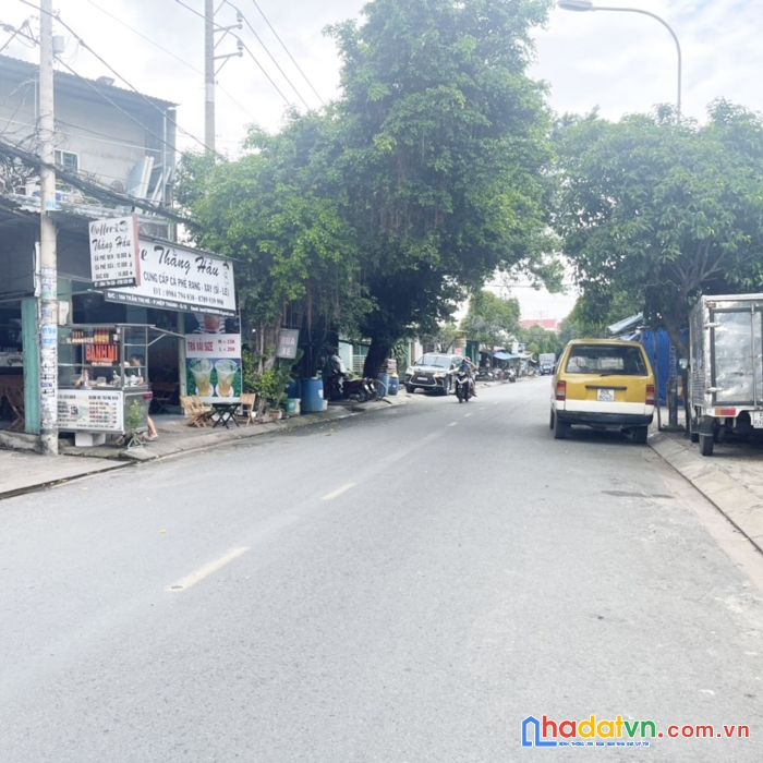 Q12.479. hxh gần mt nguyễn ảnh thủ q12, dt.89m2, ngang 6, 3 tầng, 4 pn, nhỉnh 5 tỷ.